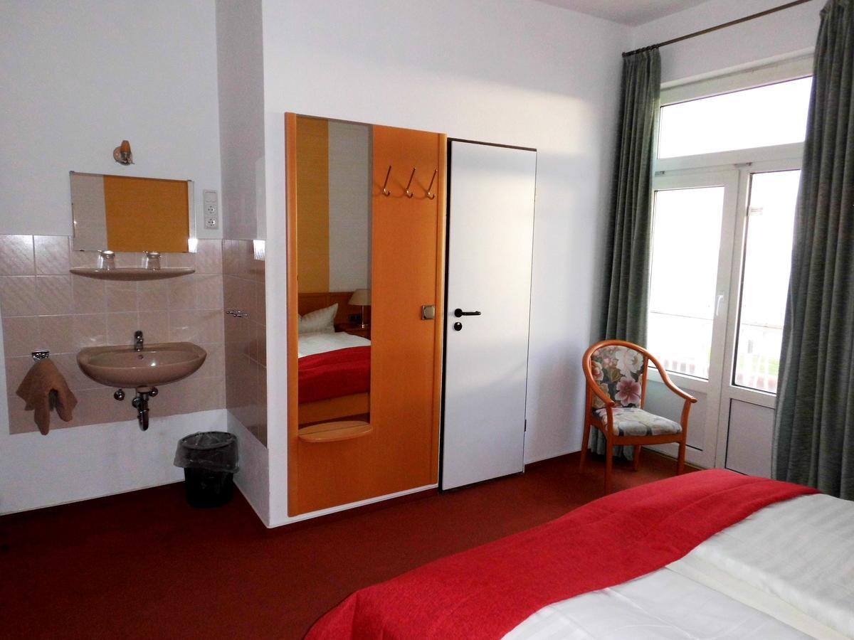 Hotel Seerose Wilhelmshaven Esterno foto
